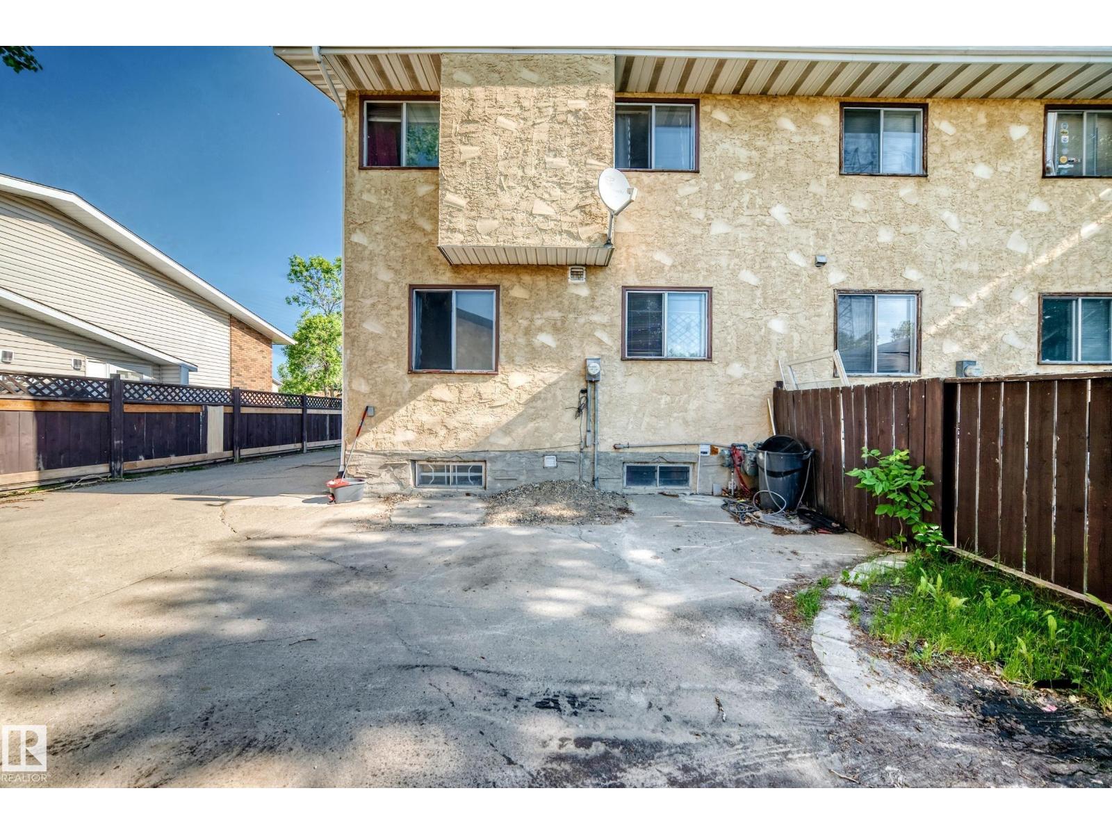 10325 164 AV NW