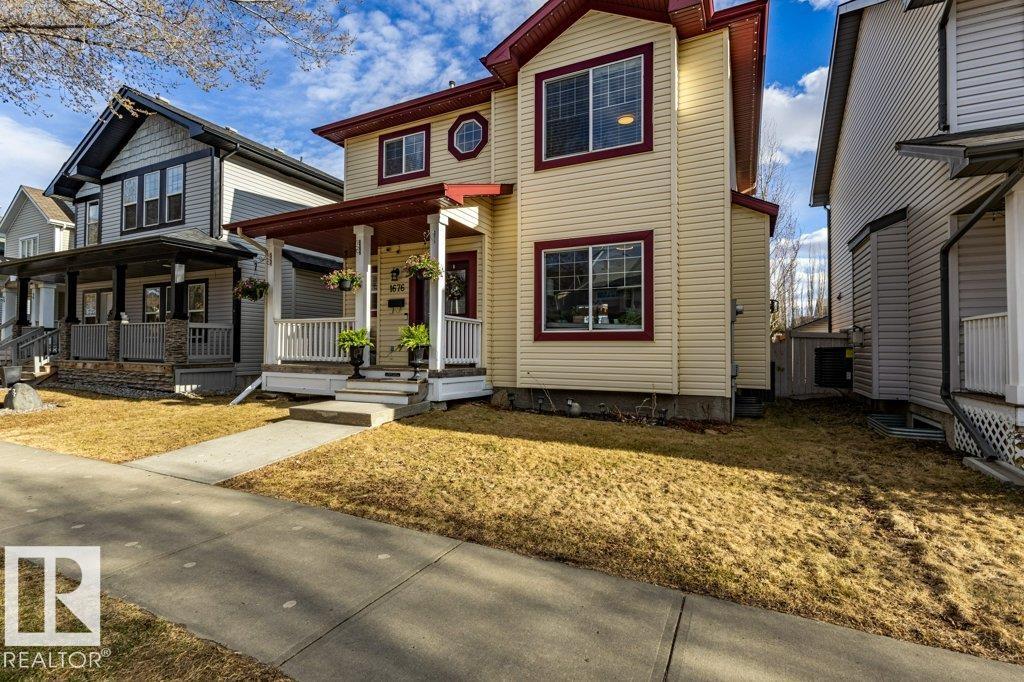 1676 TOMLINSON CM NW