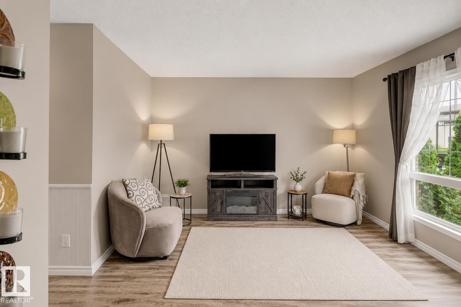16114 43 ST NW