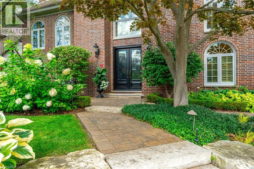 45 PEPPERTREE Crescent