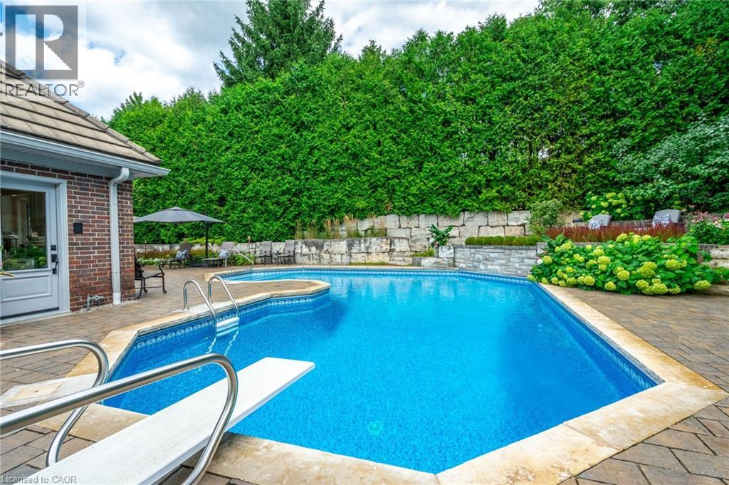 45 PEPPERTREE Crescent
