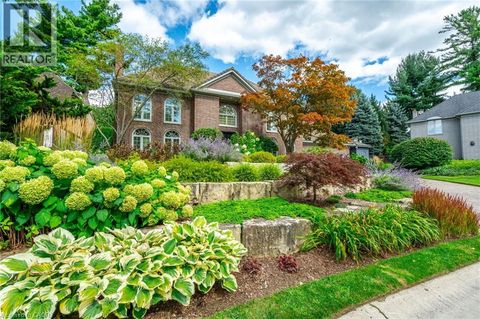45 PEPPERTREE Crescent Ancaster ON L9G4L8