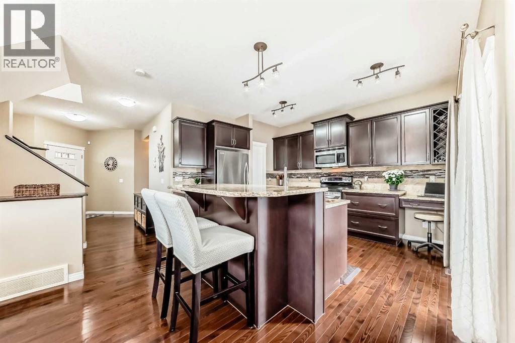 301 Kincora Glen Rise NW