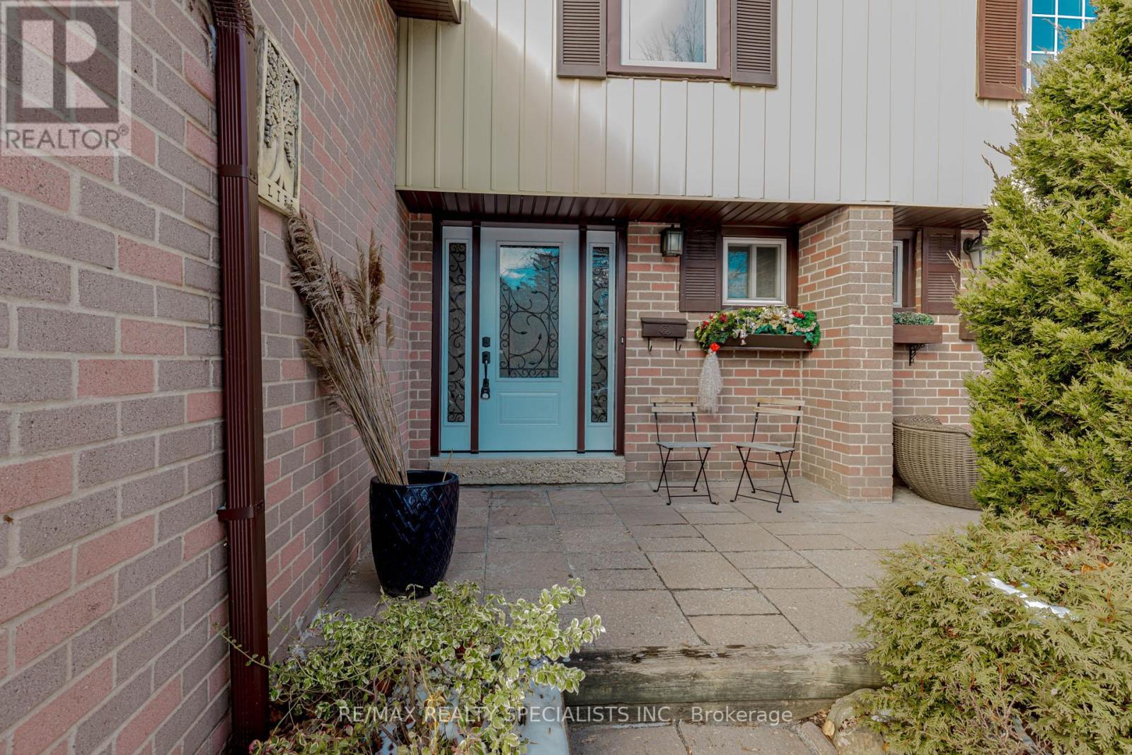 7227 JOLIETTE CRESCENT