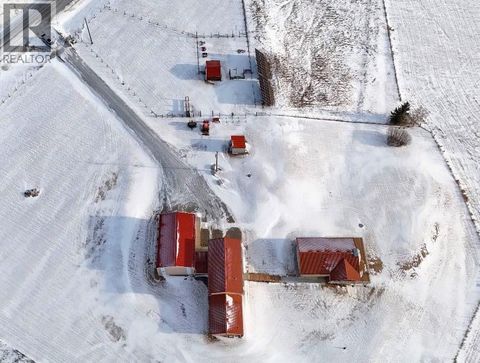 16111 274 Avenue E Rural Foothills County AB T1S4M9