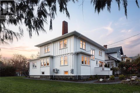 1174 Monterey Ave Oak Bay BC V8S4V6