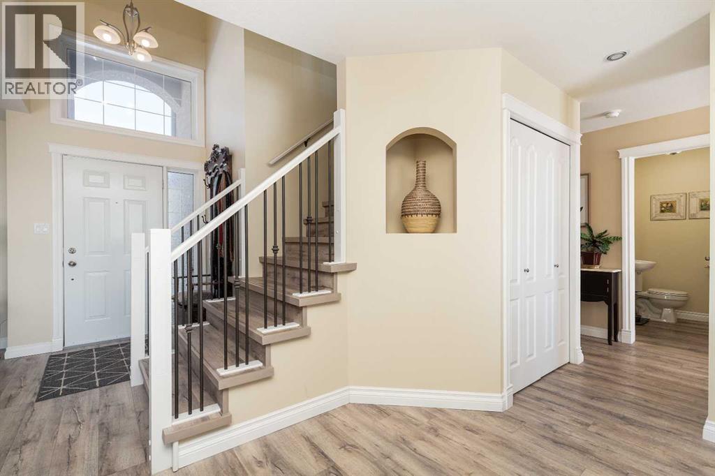 80 Canyon Boulevard W