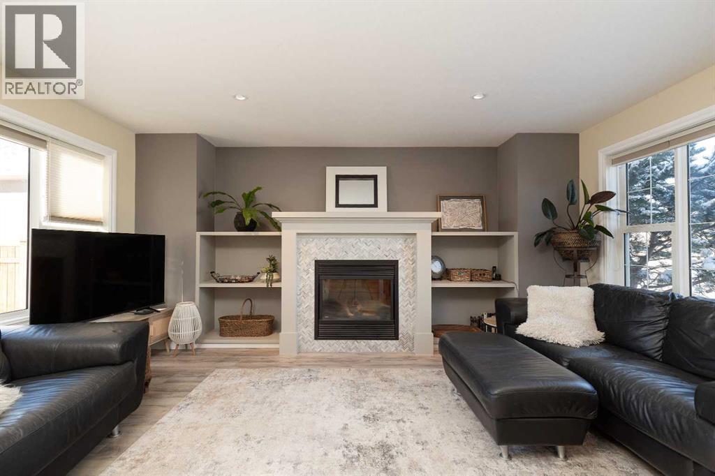 80 Canyon Boulevard W