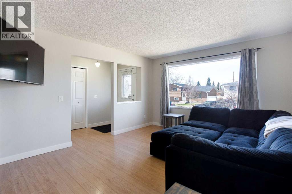 23 Queen Isabella Close SE