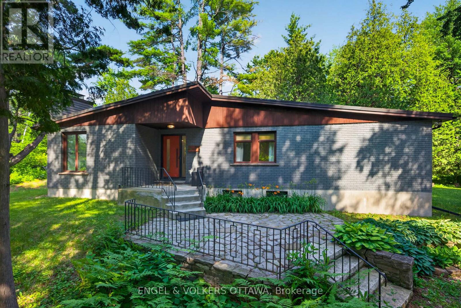 4167 FARMERS WAY