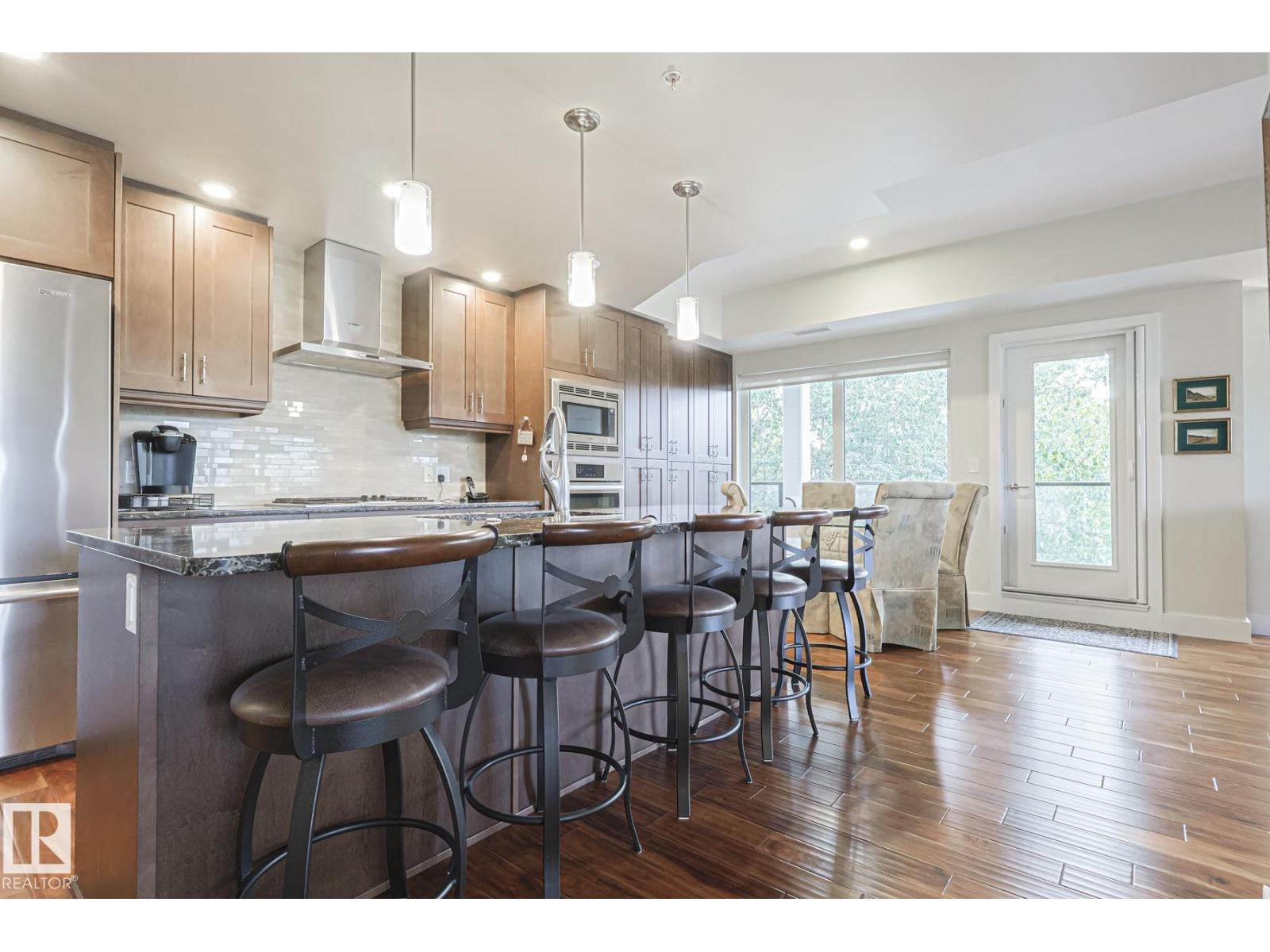 #301 200 Bellerose DR