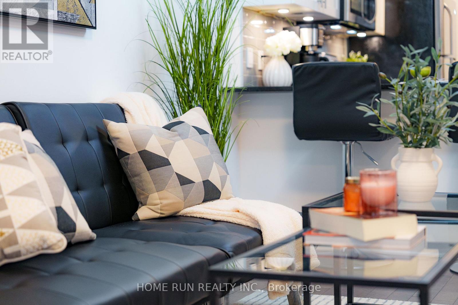 458A KING EDWARD AVENUE