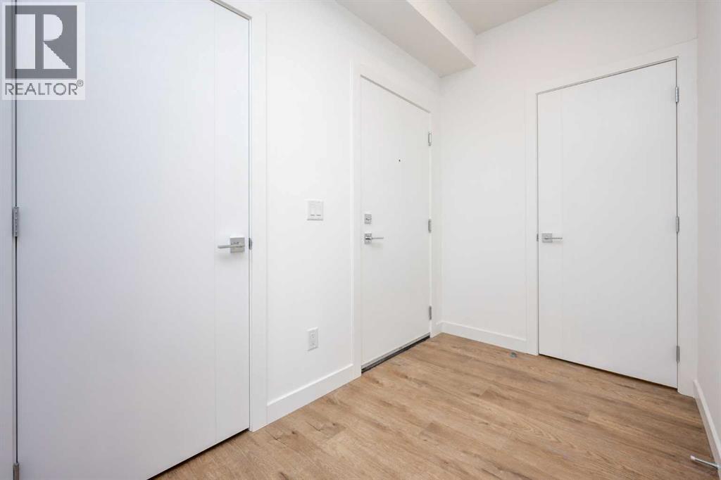 4102, 6 Merganser Drive W