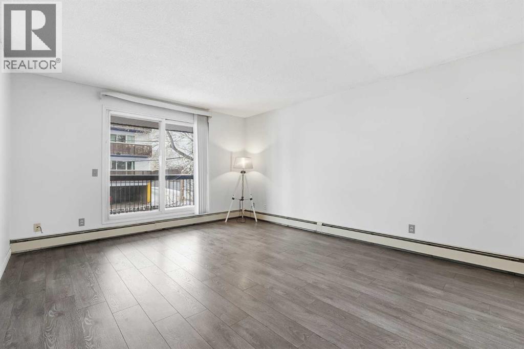 204, 2611 15A Street SW