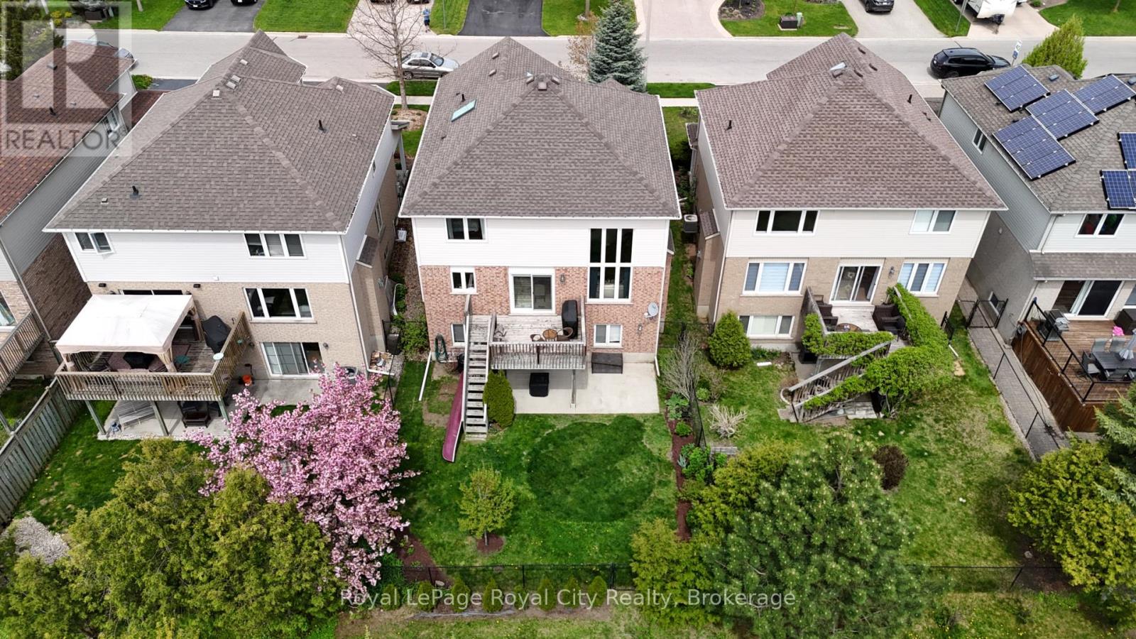 67 GREY OAK DRIVE
