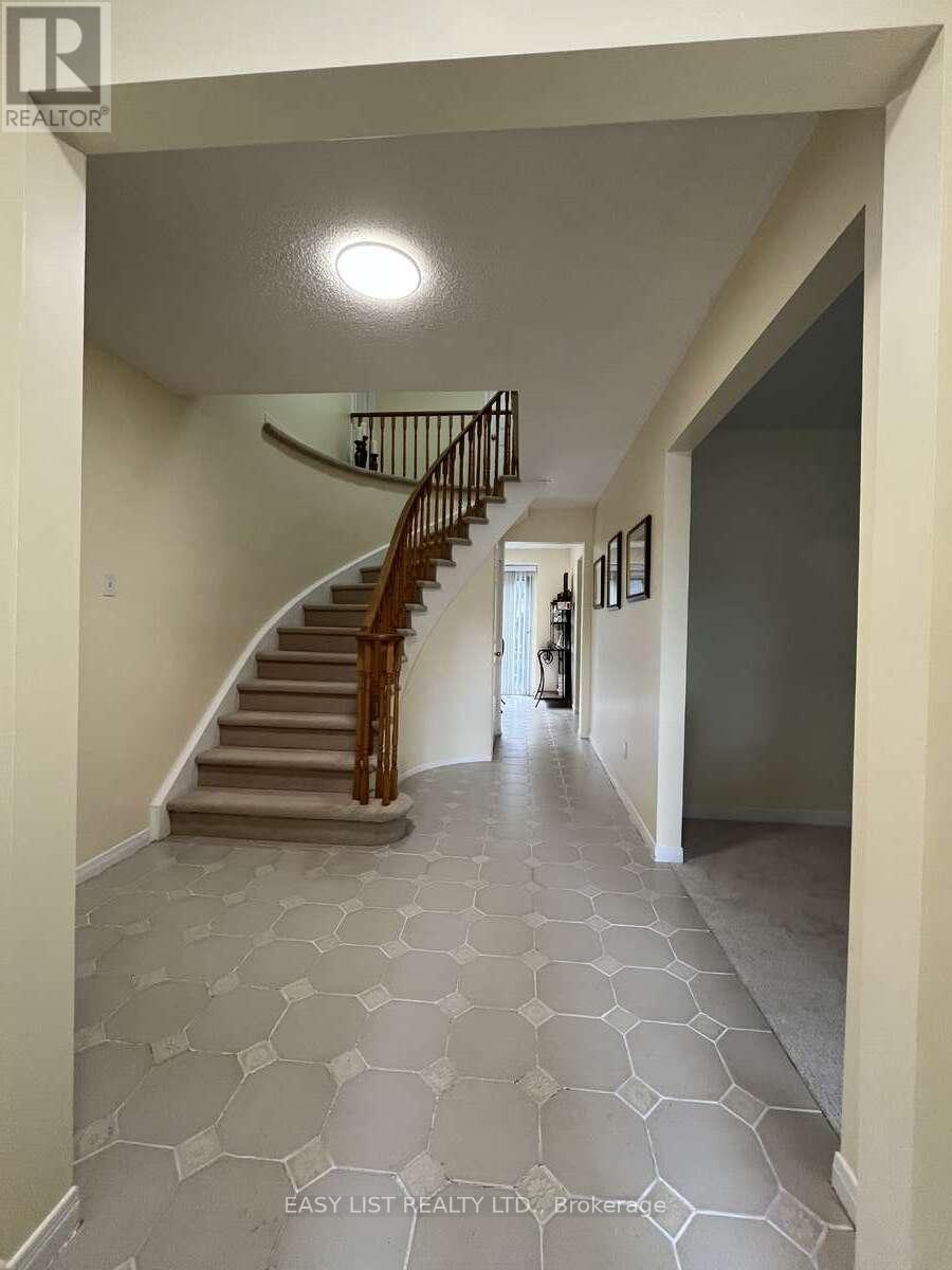 102 BURWELL CRESCENT