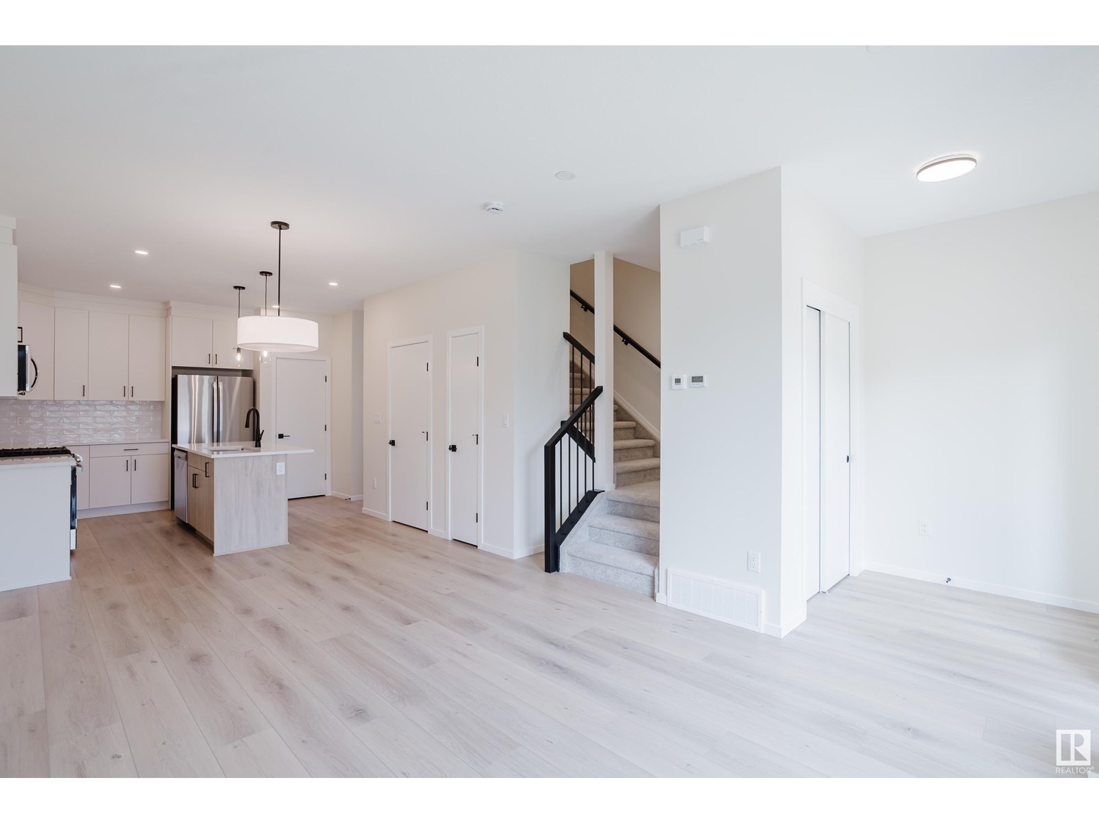 10463/65/67/69 159 ST NW