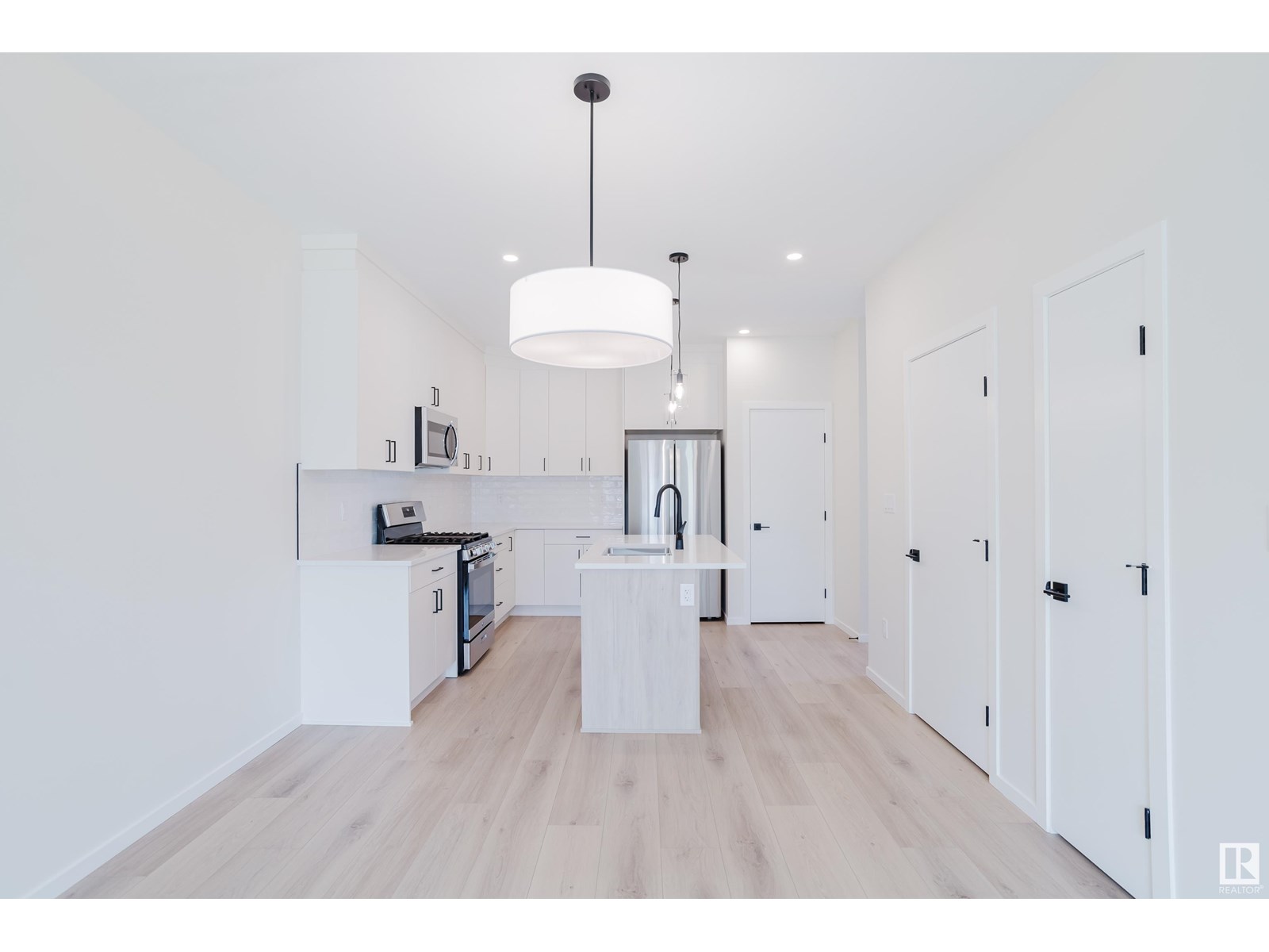 10463/65/67/69 159 ST NW
