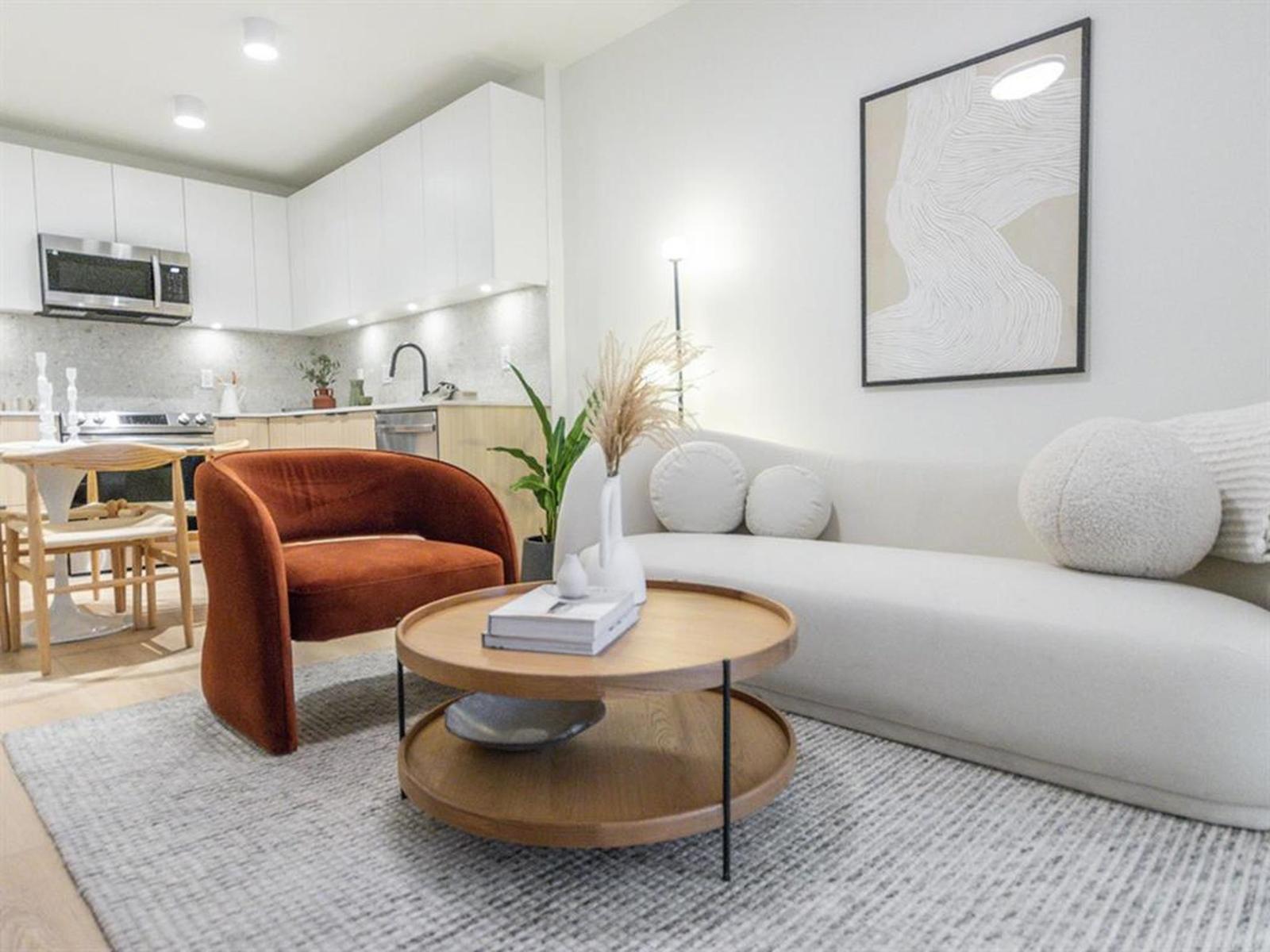 526 20769 FRASER HIGHWAY