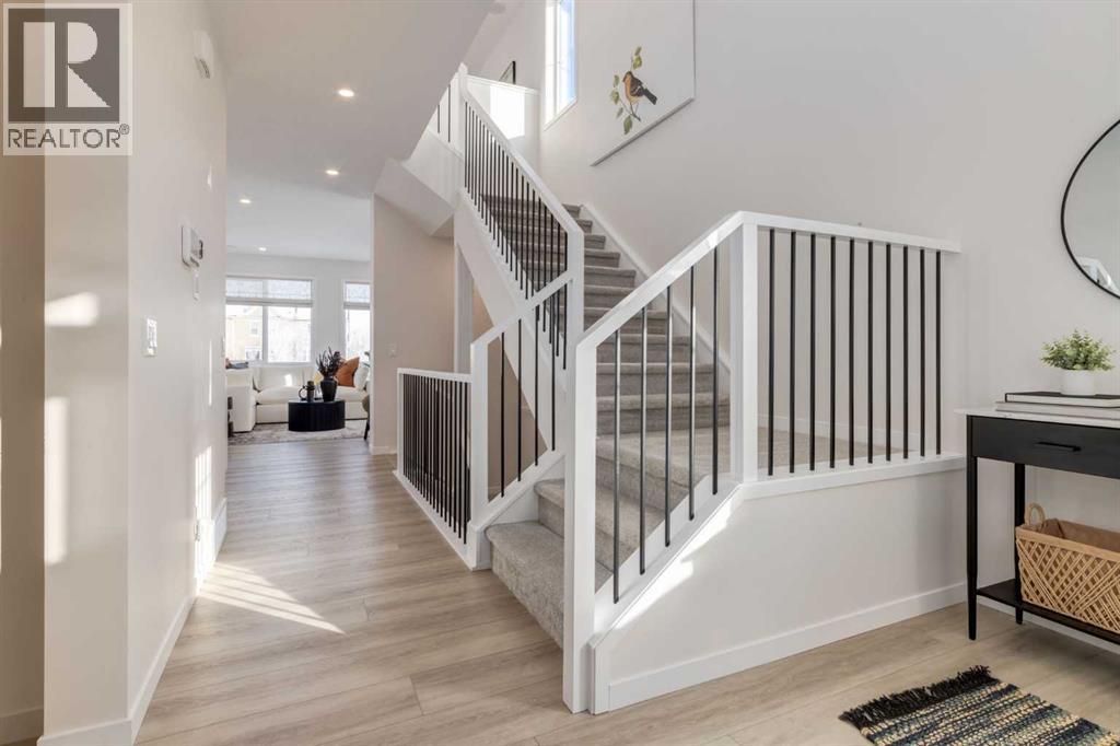 409 Montrose Green SE