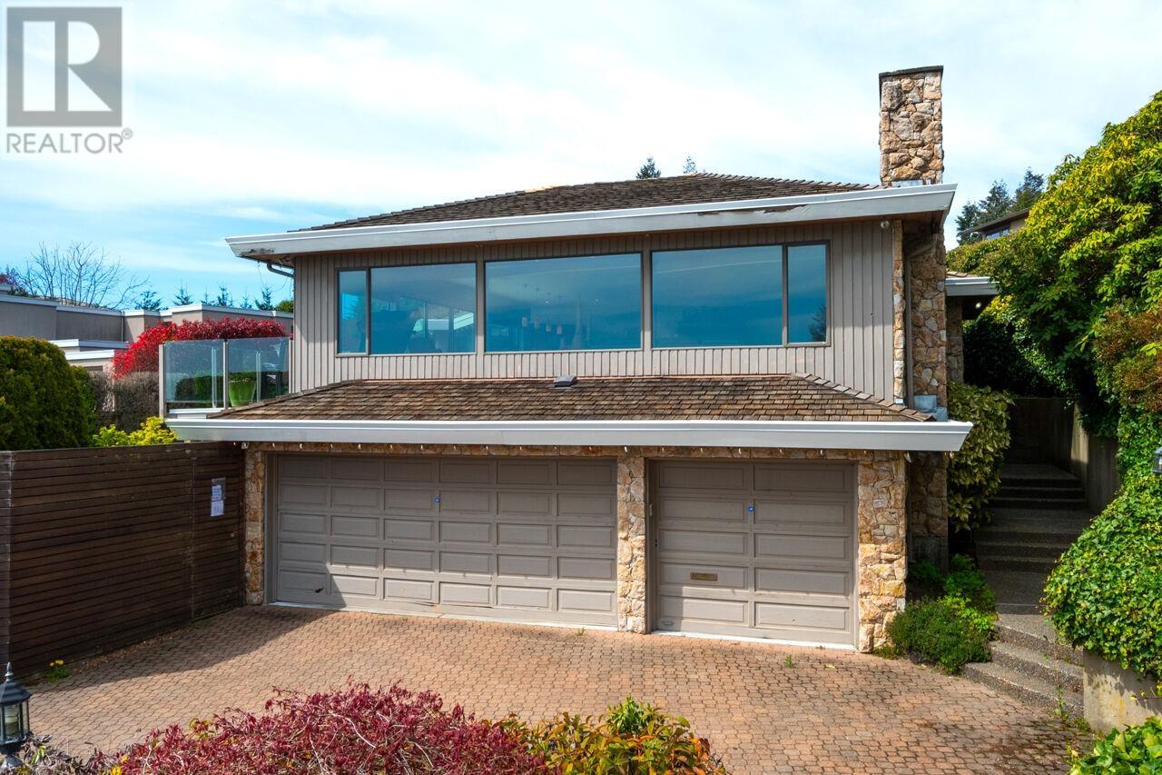 4231 ROCKRIDGE CRESCENT