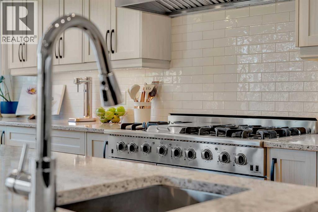 5852 Bowwater Crescent NW