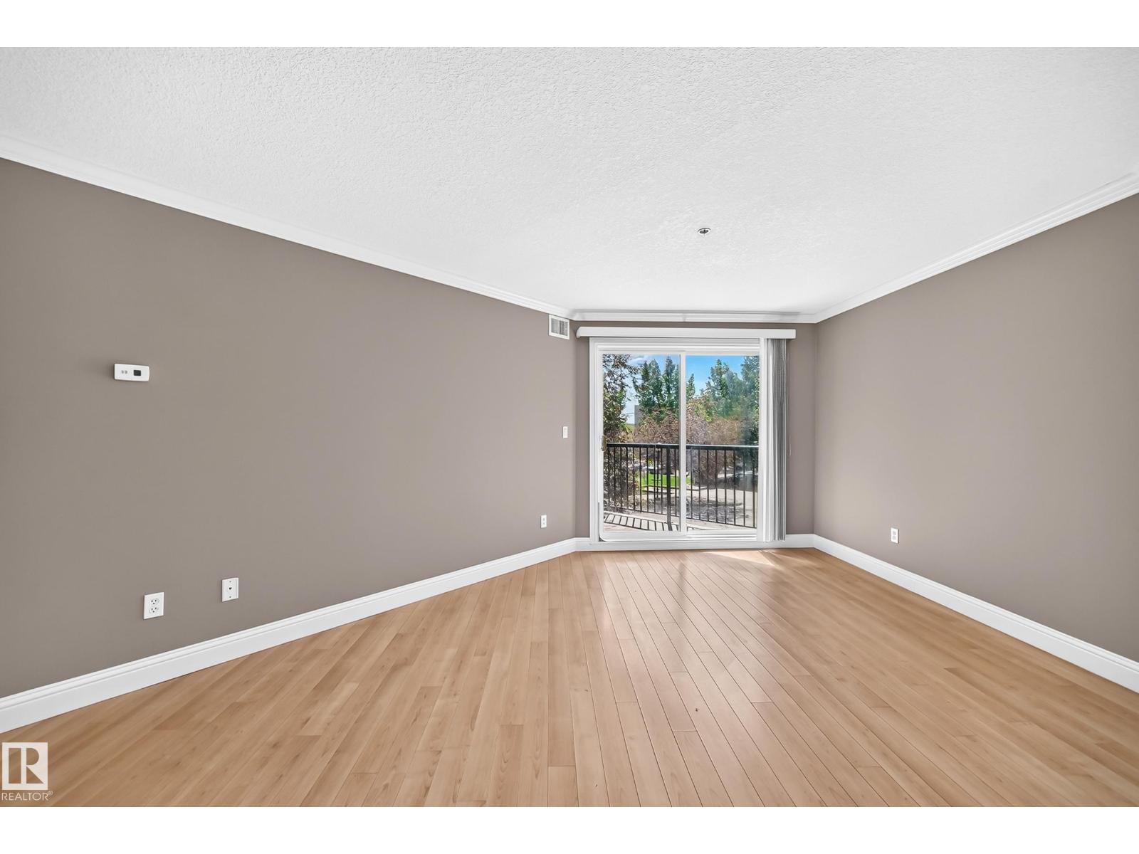 #202 14608 125 ST NW