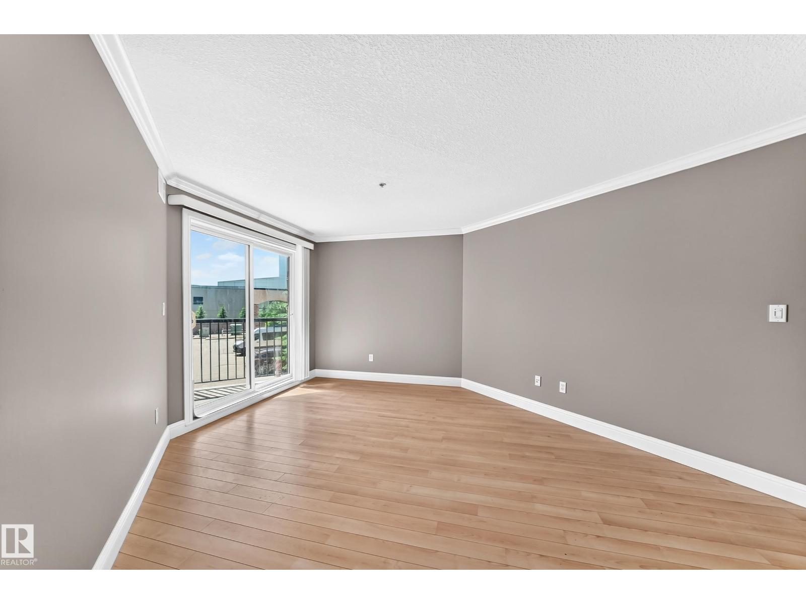 #202 14608 125 ST NW