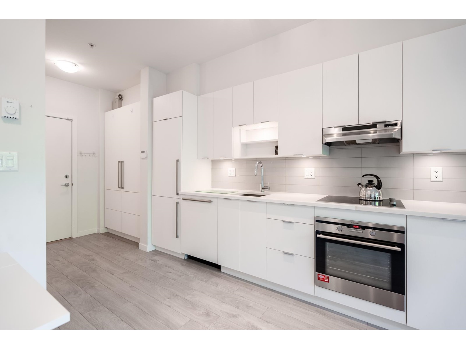 206 13678 GROSVENOR ROAD