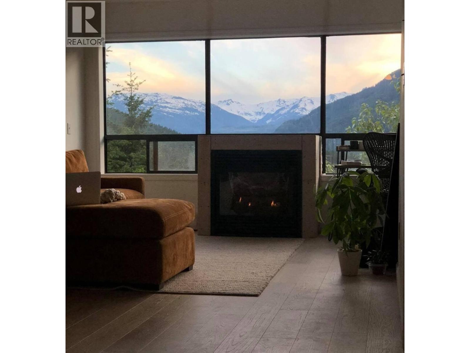 310 2221 GONDOLA WAY