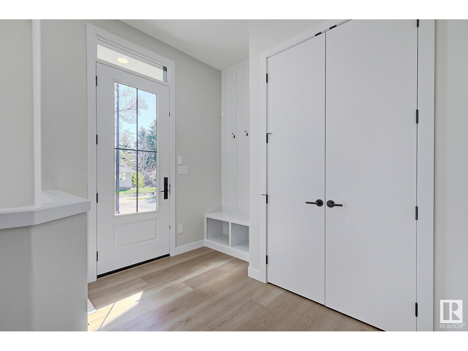 10644 10646 144 ST NW