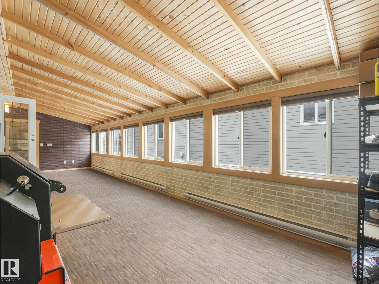 1634 66 Ave - Maple Ridge MH PA NW
