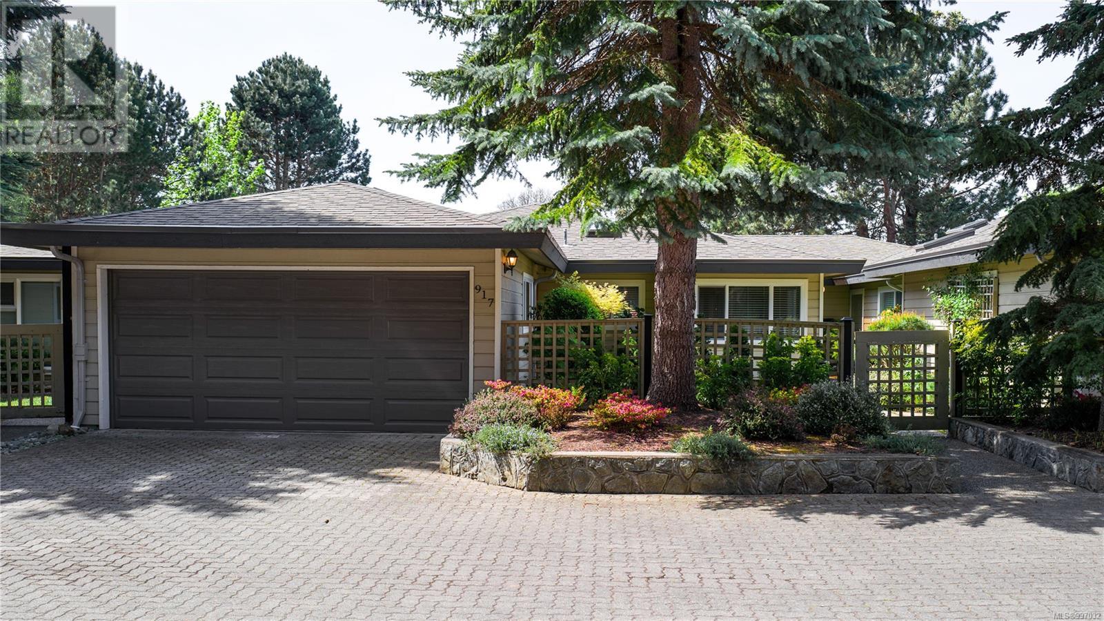 917 2829 Arbutus Rd