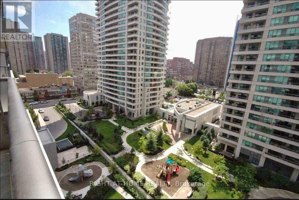 Photo 1 of 12 — 1116 - 35 HOLLYWOOD AVENUE Unit 1116, Toronto (Willowdale East), ON M2N0A9