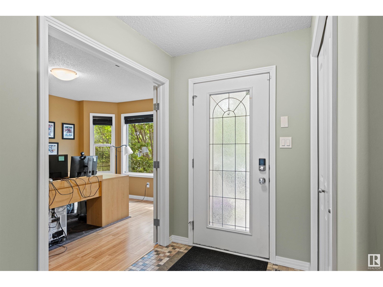 21236 91 AV NW