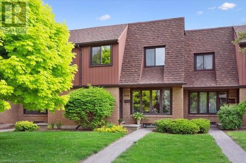 104 KINGSWOOD Drive Kitchener ON N2E1S9