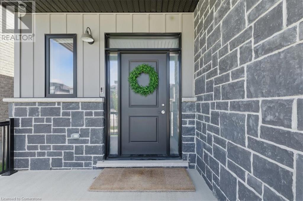 604 DOONWOODS Crescent