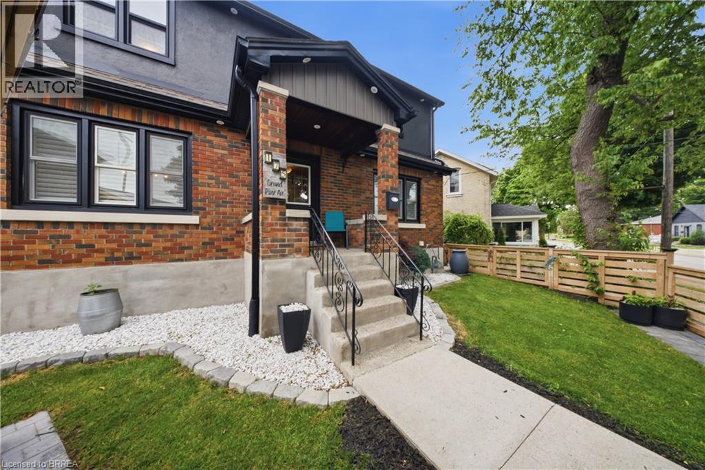 175 GRAND RIVER Avenue