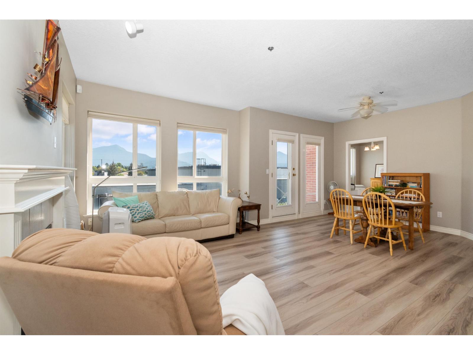 201 45734 PATTEN AVENUE|Chilliwack Downtown