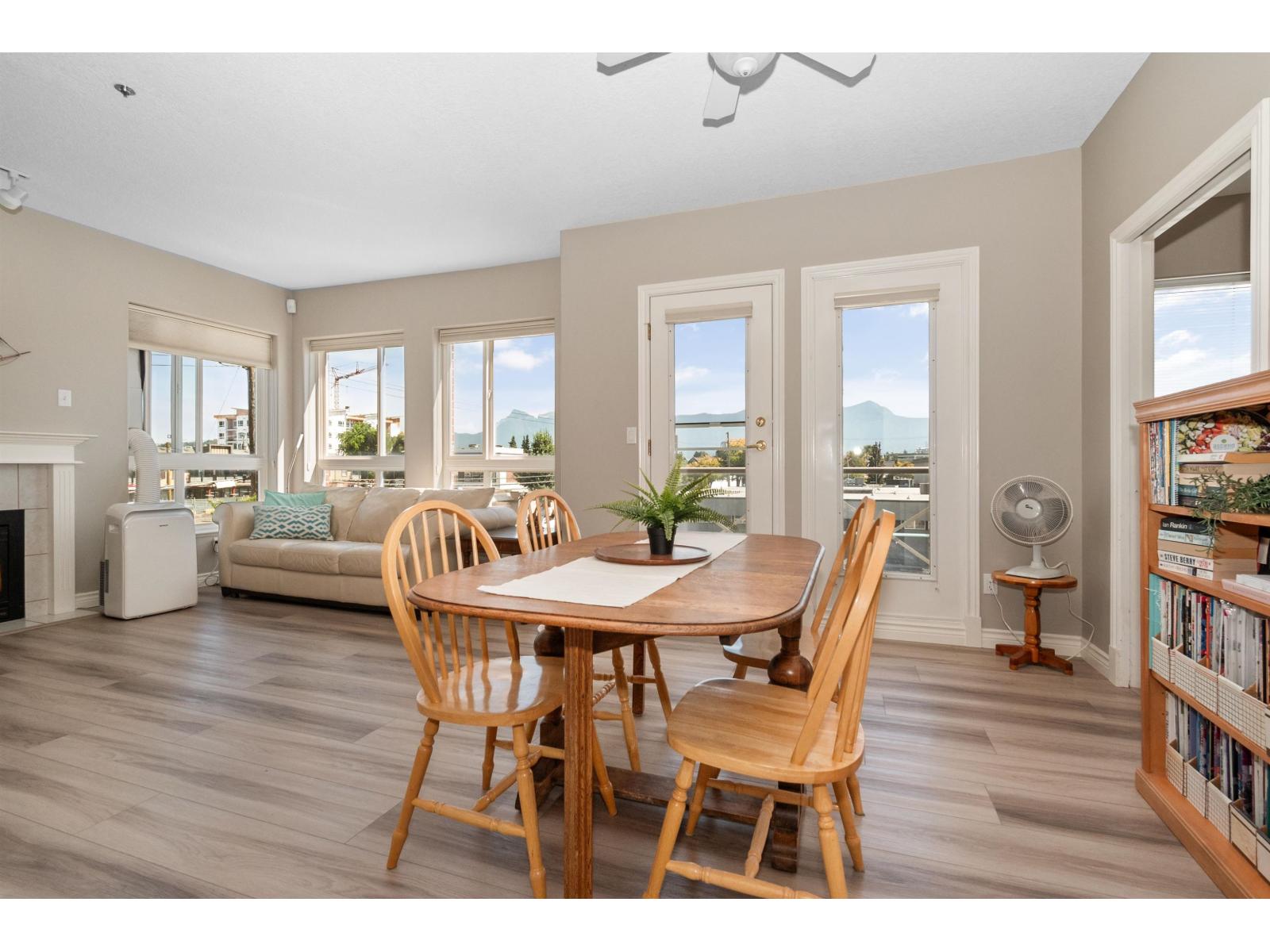 201 45734 PATTEN AVENUE|Chilliwack Downtown