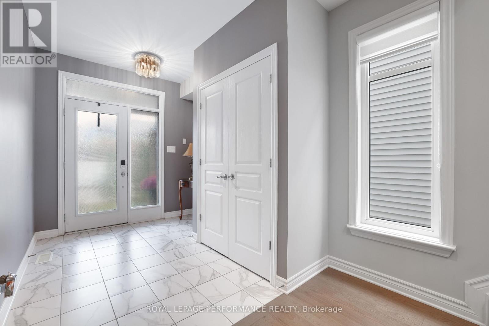 266 SHINLEAF CRESCENT