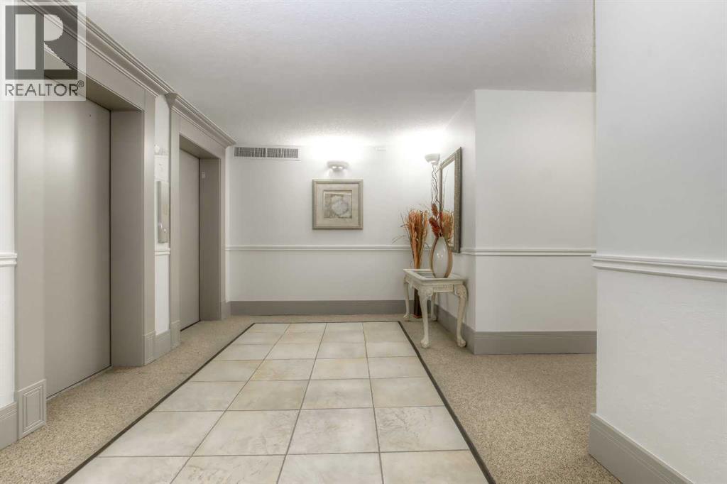 804, 4603 Varsity Drive NW