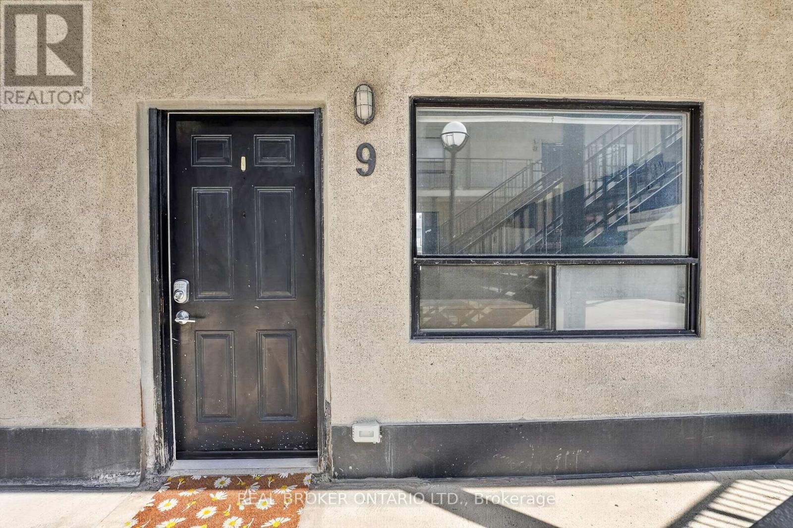 9 - 12 BRIDGEPORT ROAD E