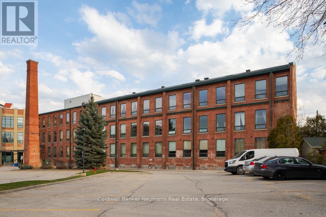 Photo 1 of 39 — 221 - 26 ONTARIO STREET Unit 221, Guelph (St. Patrick's Ward), ON N1E7K1