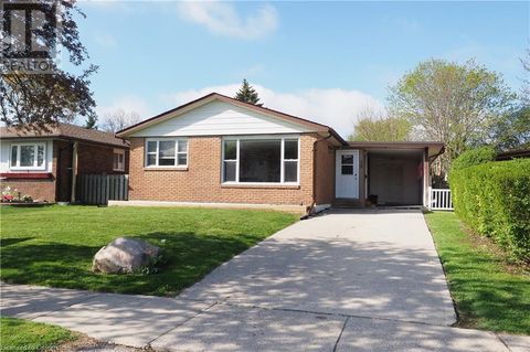 39 MARKWOOD Drive Kitchener ON N2M2H3