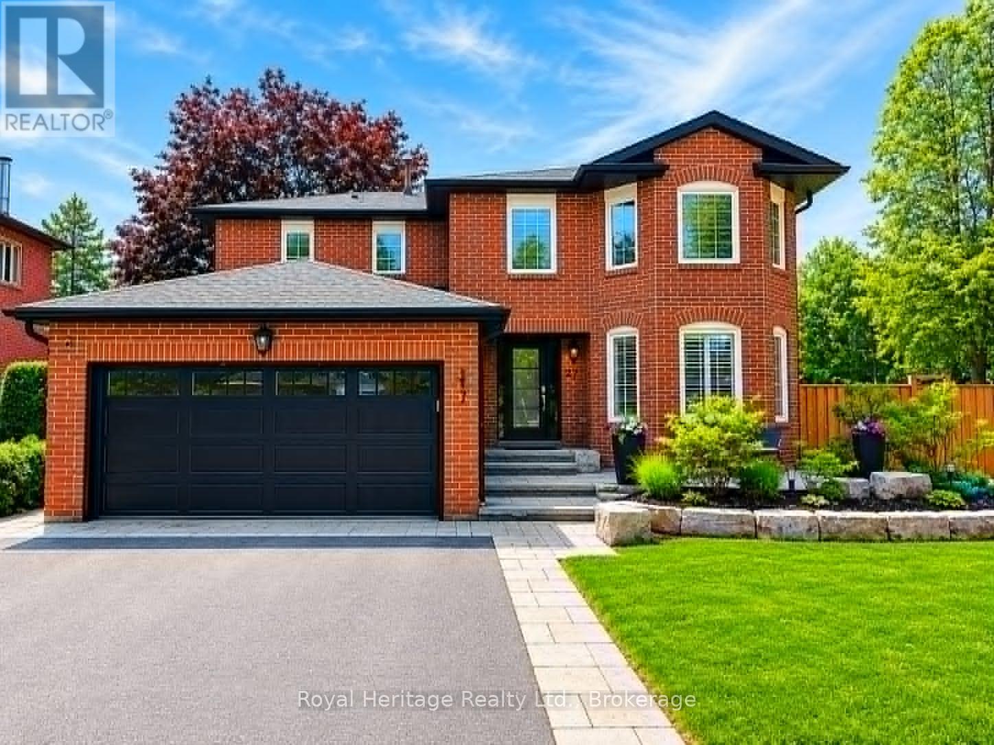 Photo 1 of 49 — 27 CLOVELLY DRIVE, Whitby (Blue Grass Meadows), ON L1N7A7