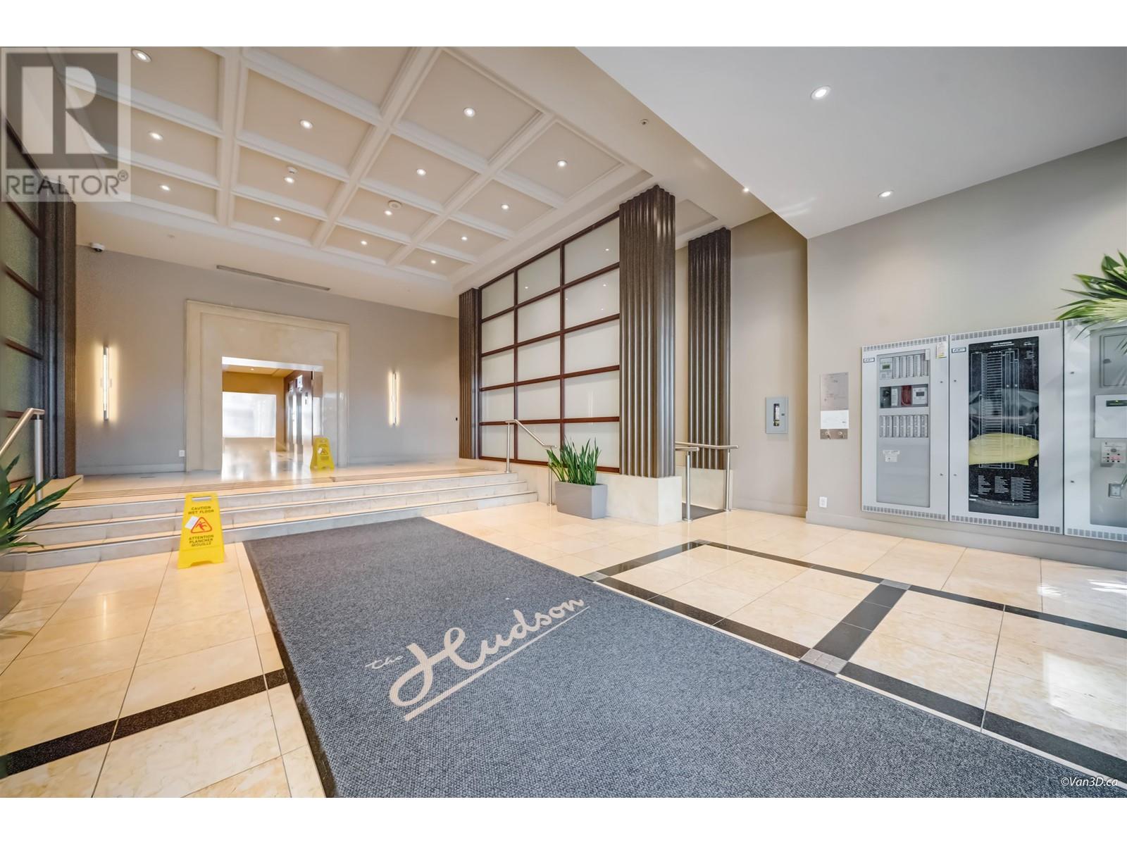 2714 610 GRANVILLE STREET