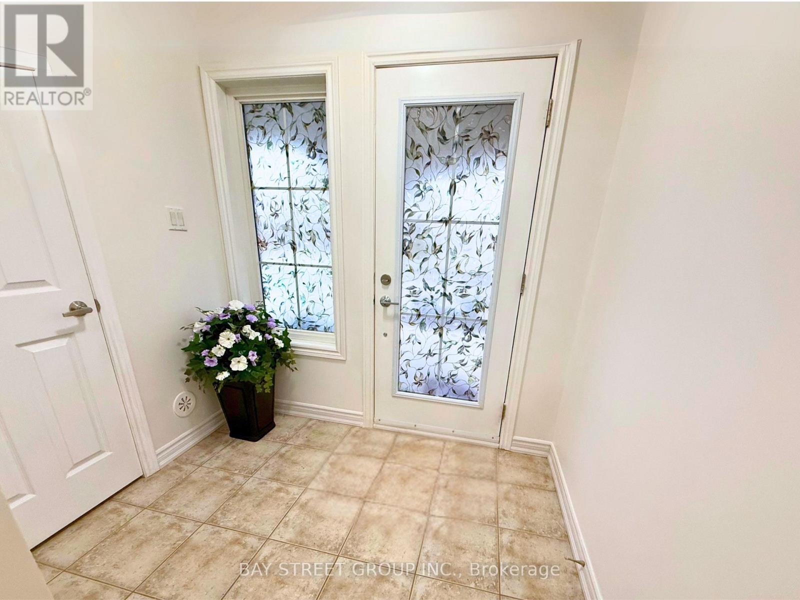 2564 GRAND OAK TRAIL