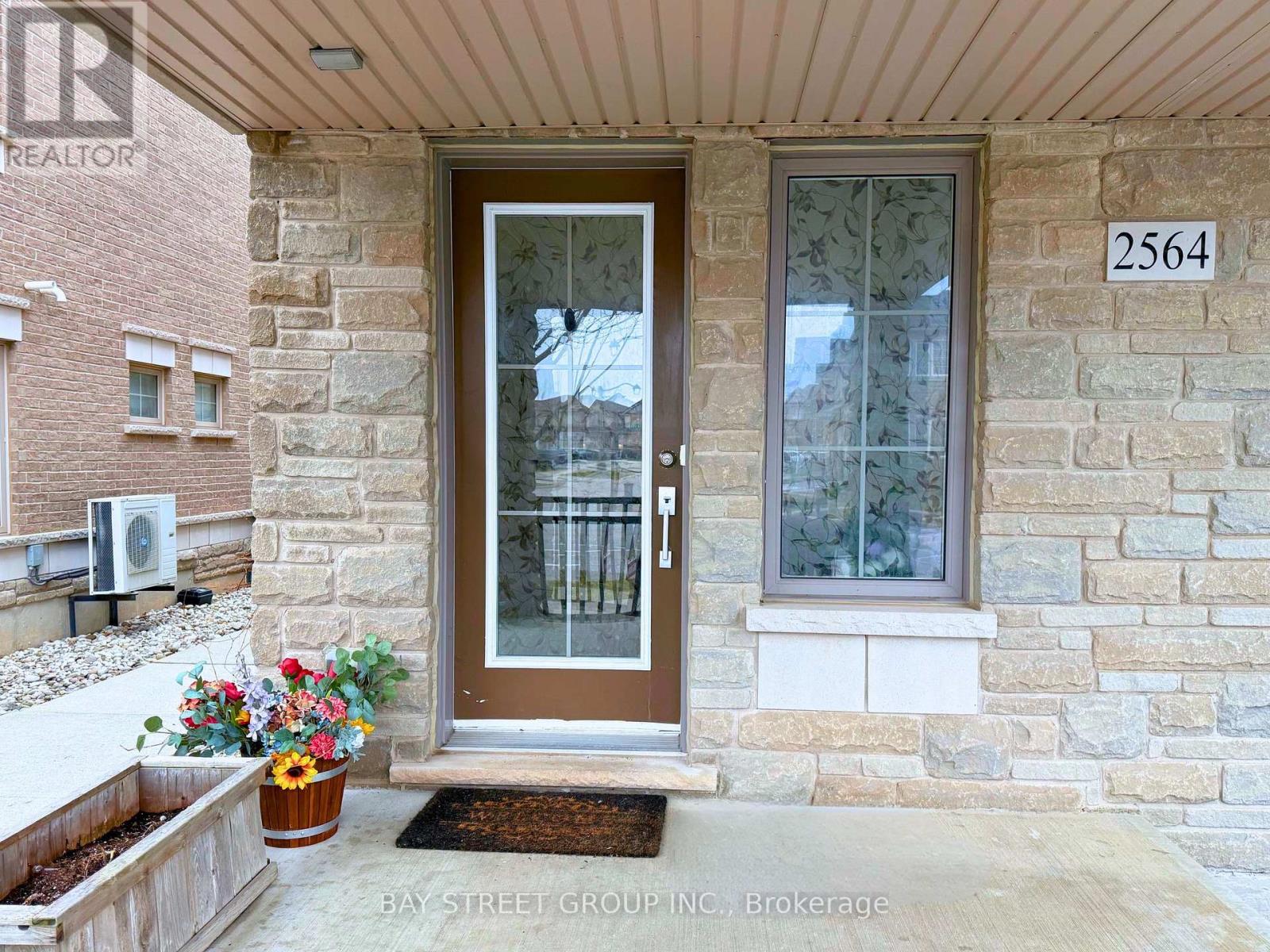 2564 GRAND OAK TRAIL