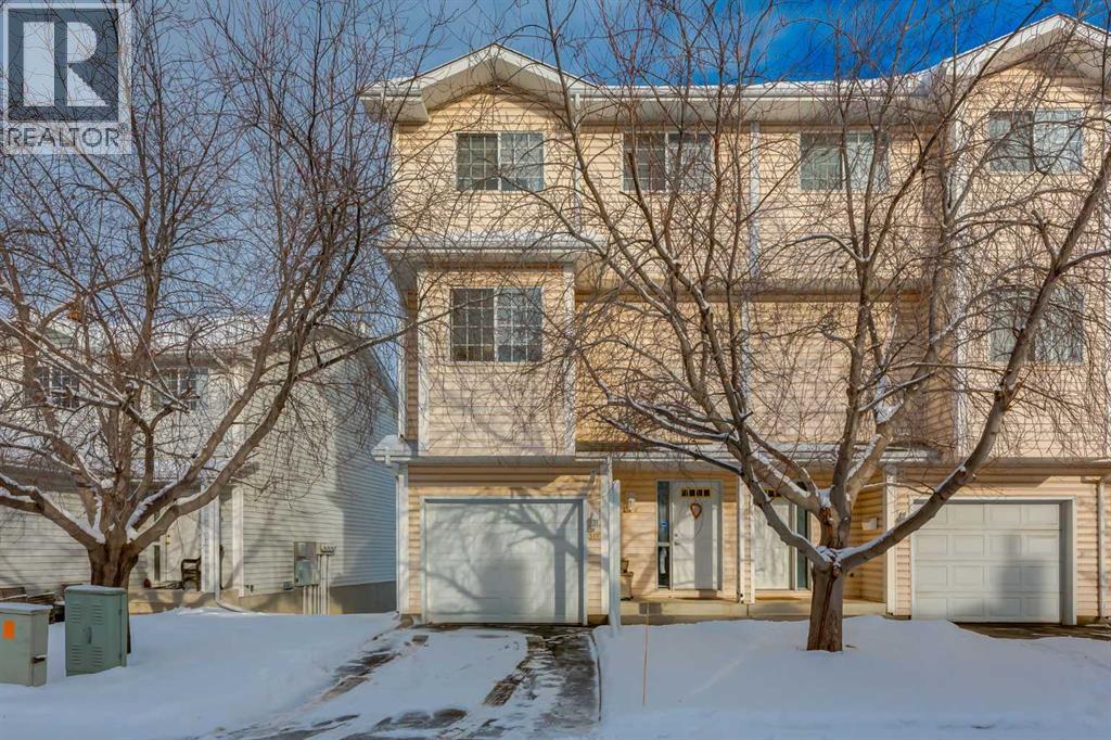 318 Hawkstone Manor NW